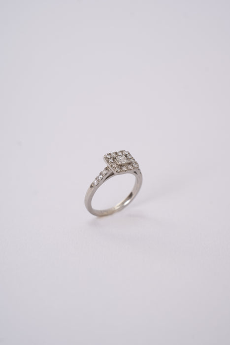 ANILLO PRINCESS EN PLATINO Y DIAMANTES 0.67 CT