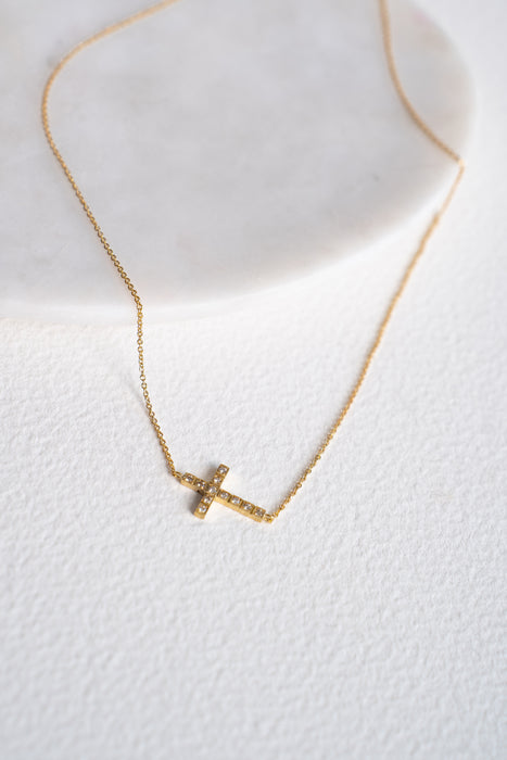 Cadena con cruz en oro amarillo 18K y diamantes - Tamaño 14 mm