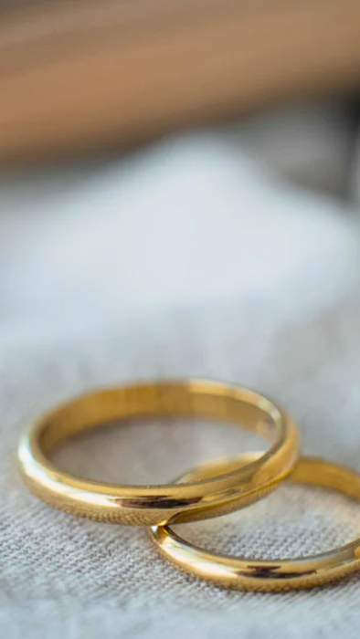 Argolla de matrimonio inglesa tradicional oro amarillo 18k 3.0 mm en oro amarillo 18K