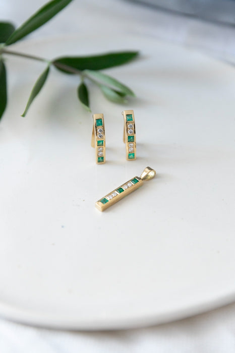 Colección Trilogía - Cadena y aros con Esmeraldas y diamantes
